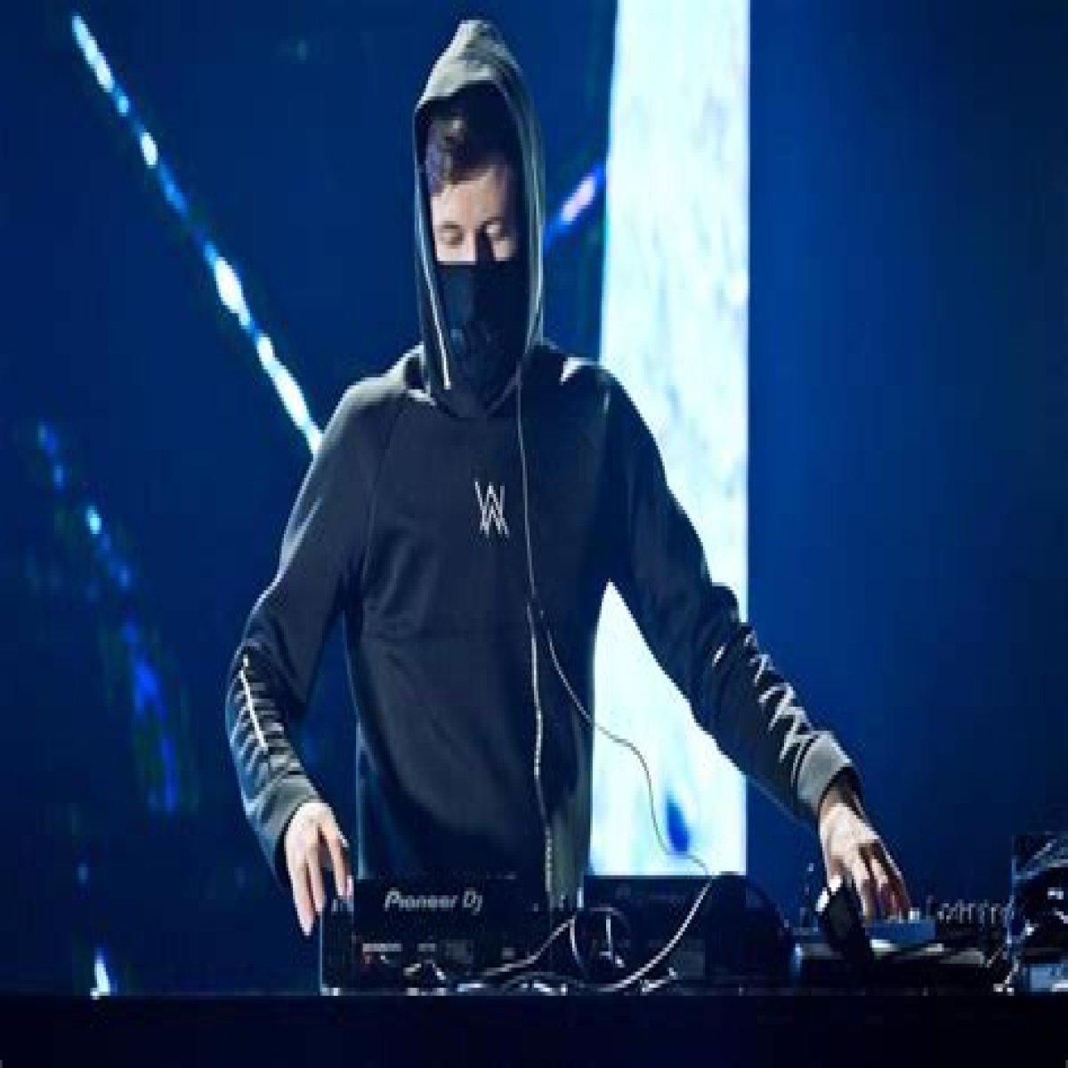 Alan Walker Biography: Net Worth, Age, Songs And Girlfriend