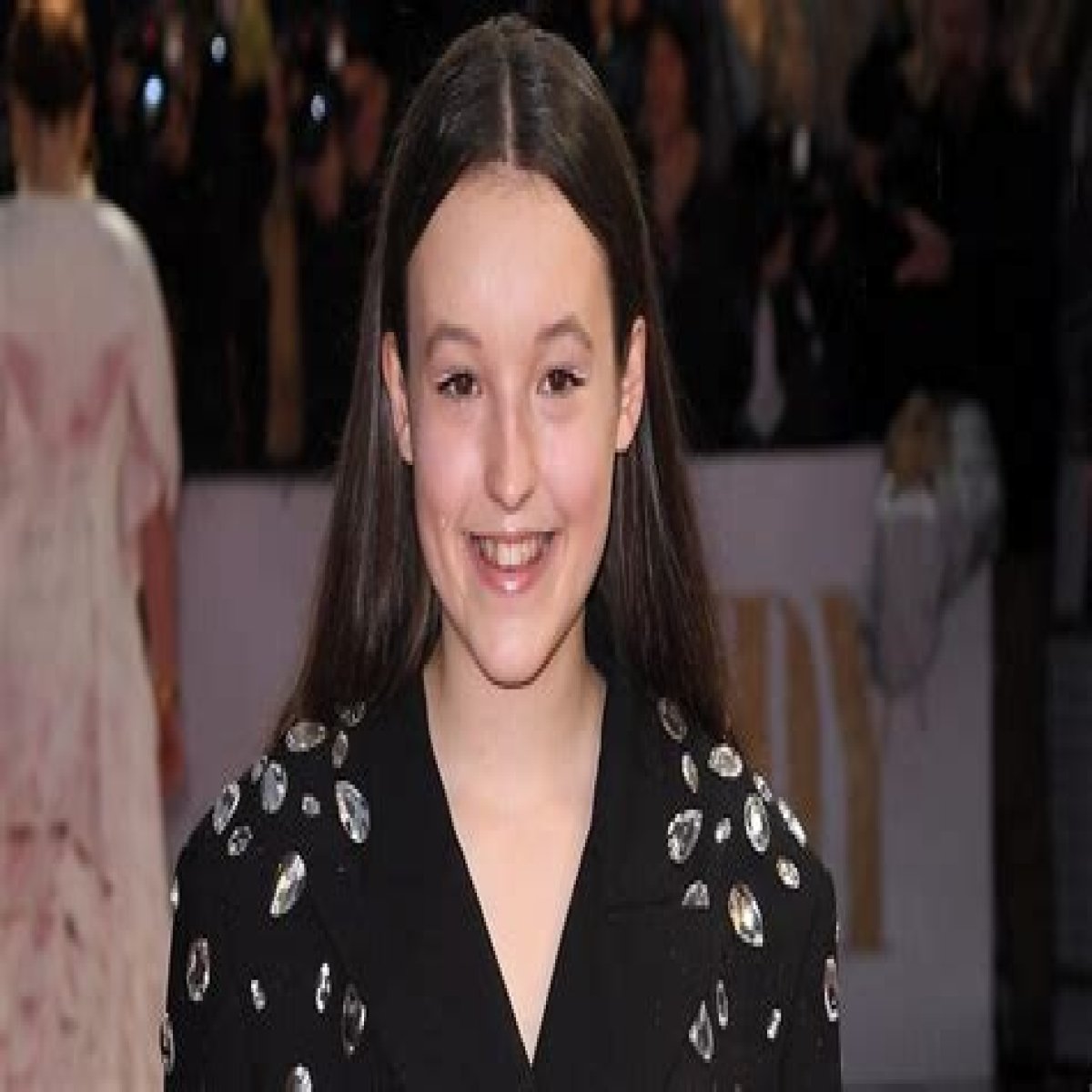Bella Ramsey Net Worth, Age, Wiki, Biography, Relationship, Wife, Dating, Ethnicity, Height & Facts