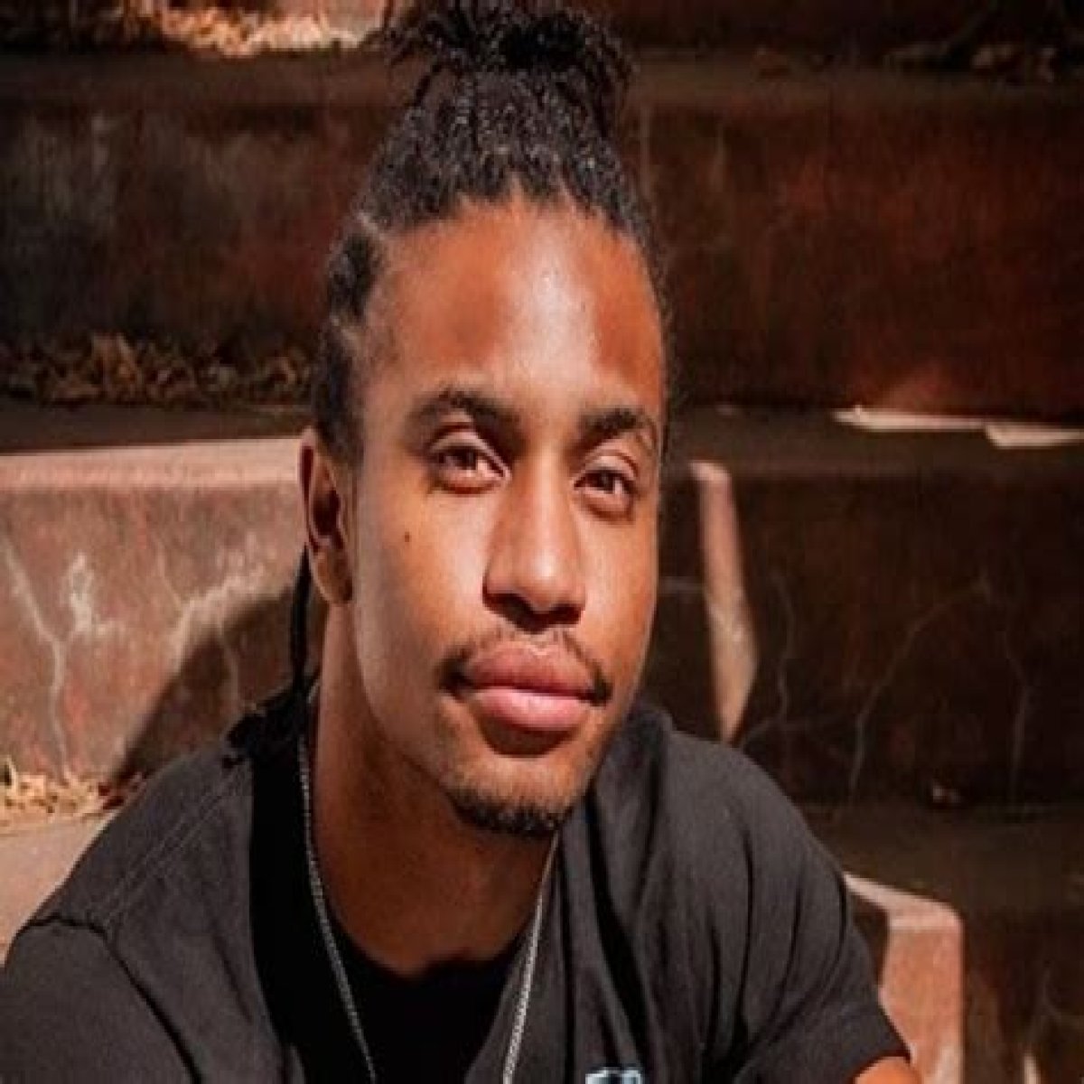 Fik Shun- Age, Height, Wife, Net Worth, Ethnicity, Career