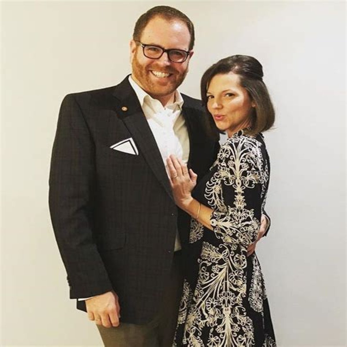 Hallie Gnatovich (Josh Gates Wife) Wiki, Biography, Age, Height, Weight, Husband, Net Worth, Facts
