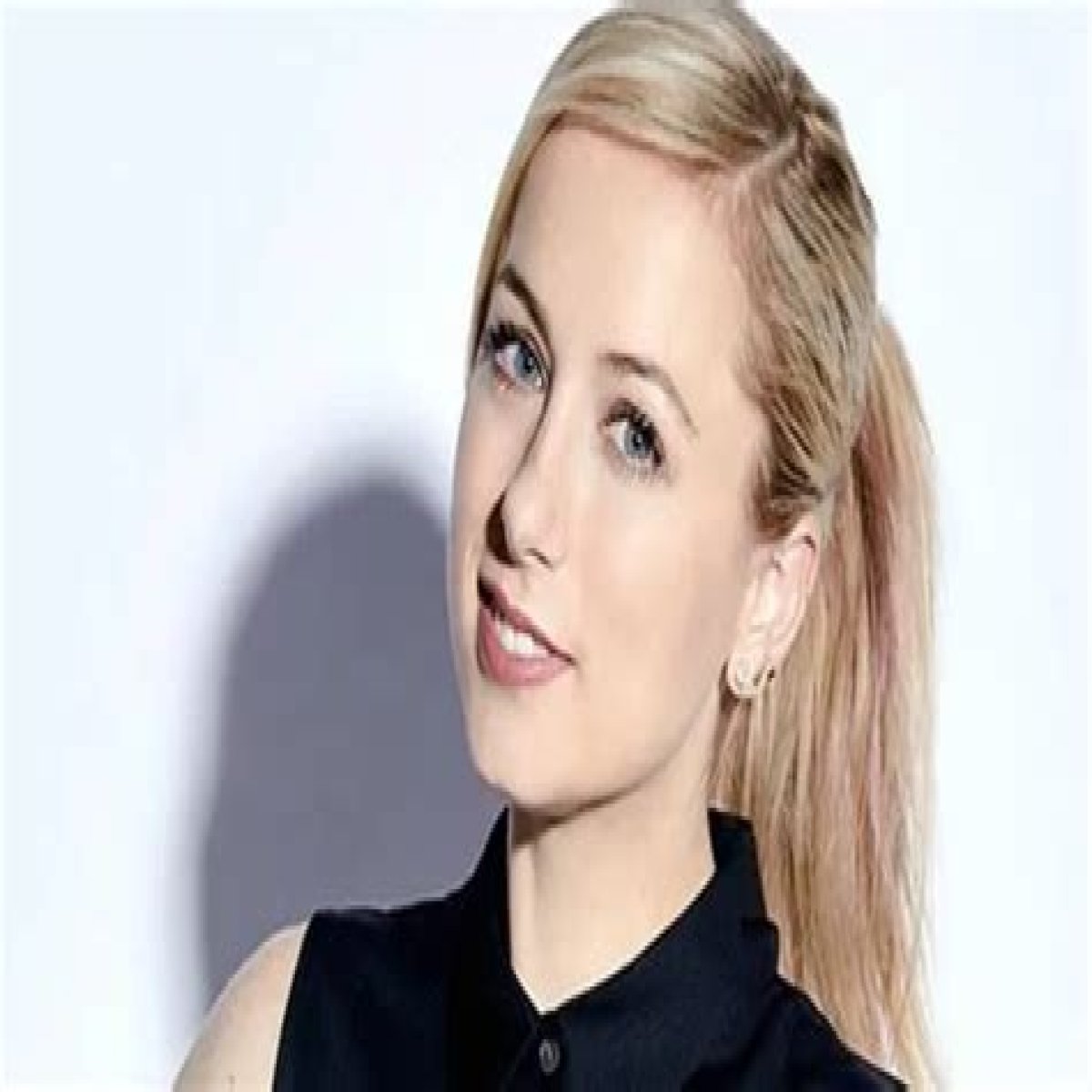 Iliza Shlesinger (Comedian) Wiki, Biography, Age, Height, Weight, Husband, Net Worth, Family, Career