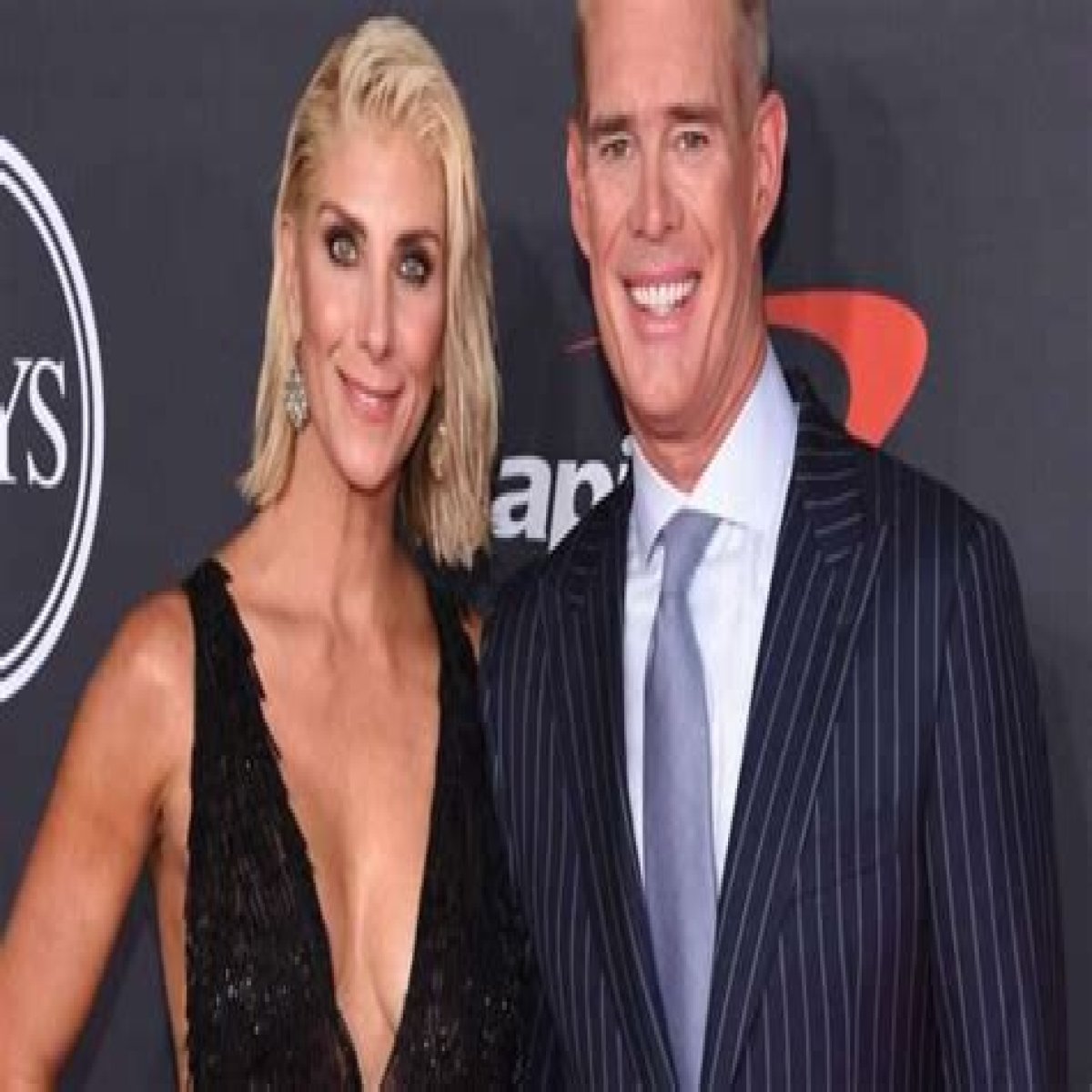 Joe Buck's Wife Michelle Beisner-Buck Wiki, Net Worth, Height