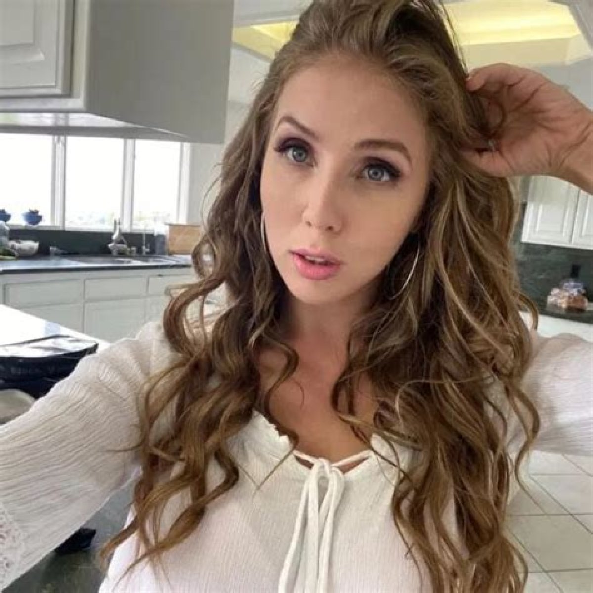 Lena Paul (Actress) Wiki, Biography, Age, Height, Weight, Boyfriend, Net Worth, Family, Career