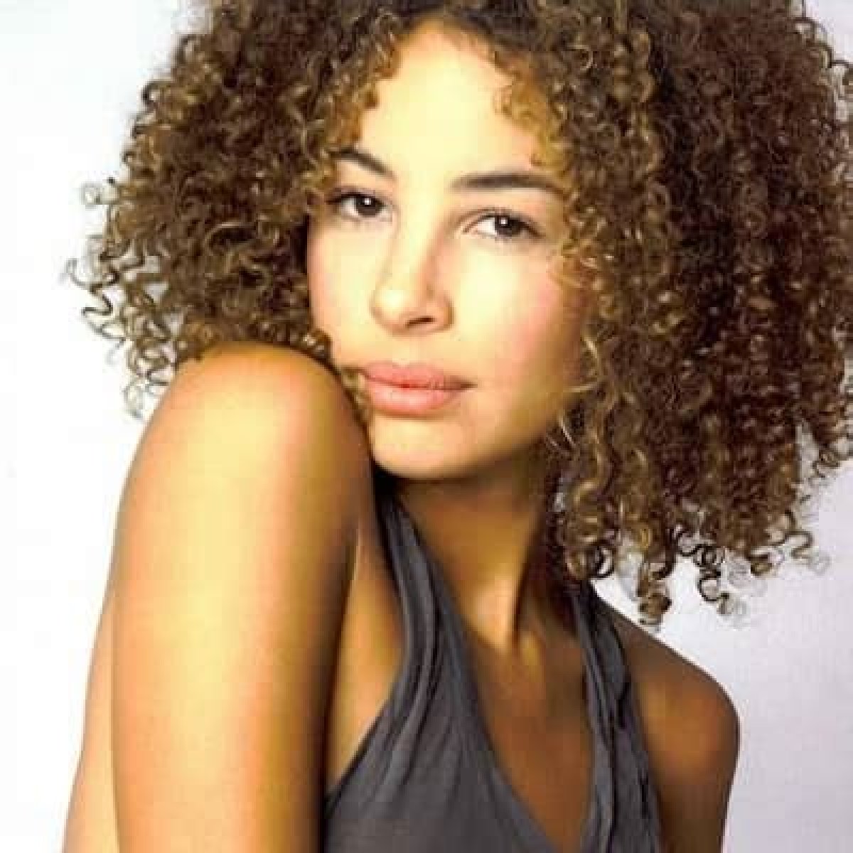 Paloma Jonas Height, Weight, Net Worth, Age, Birthday, Wikipedia, Who, Nationality, Biography