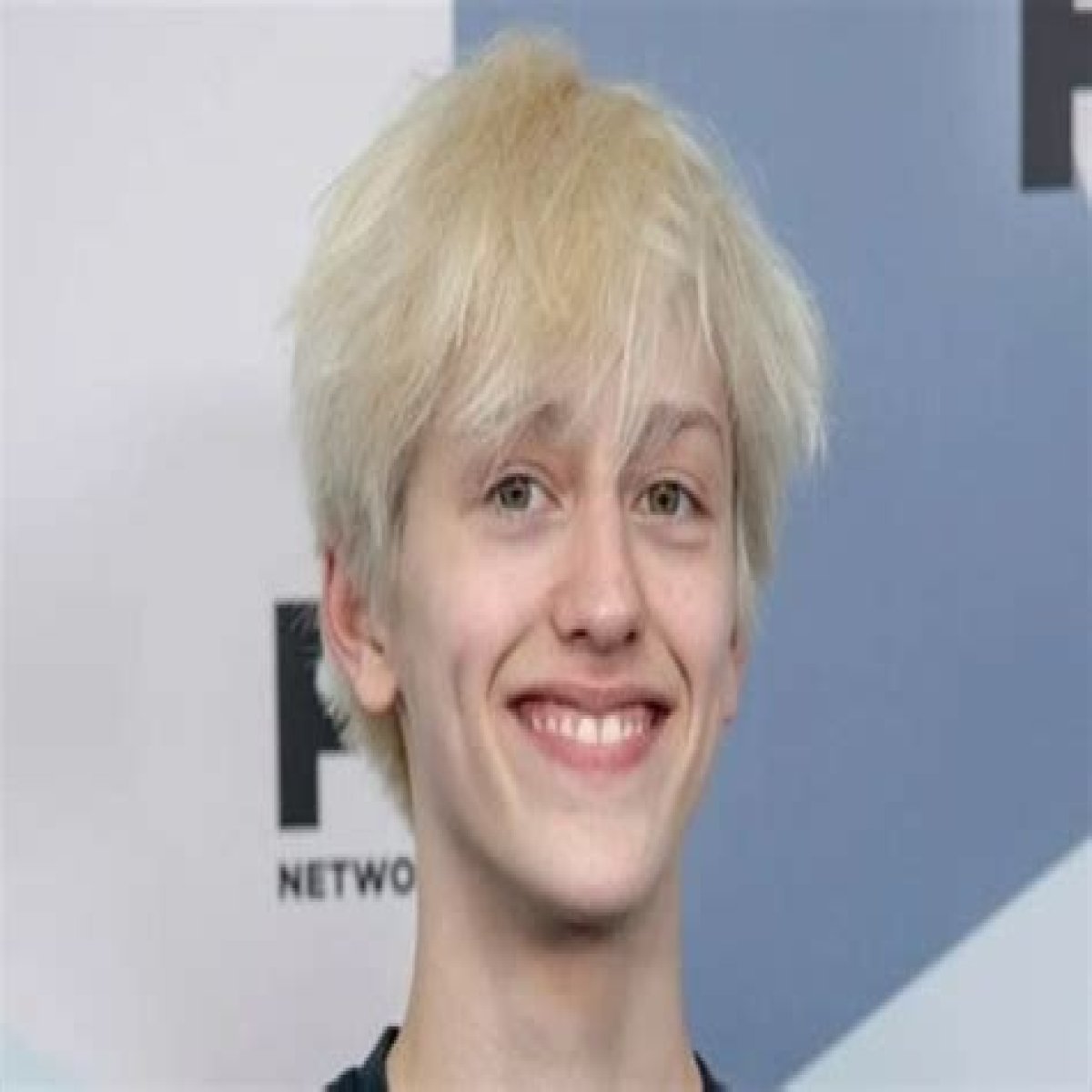 Percy Hynes White- Wiki, Height, Net Worth, Girlfriend, Career