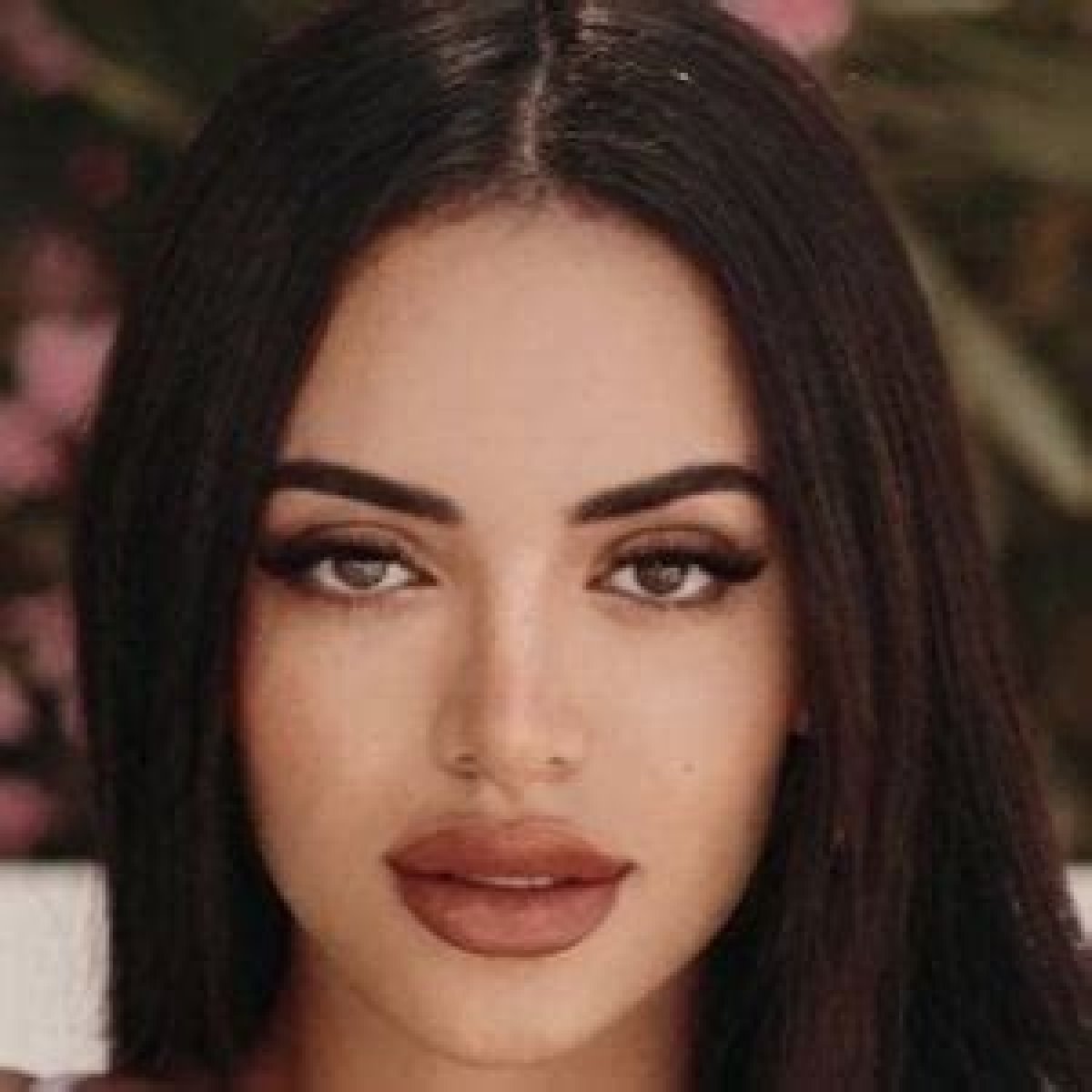 Sephora Noori (Instagram Star) - Age, Birthday, Bio, Facts, Family, Net Worth, Height & More