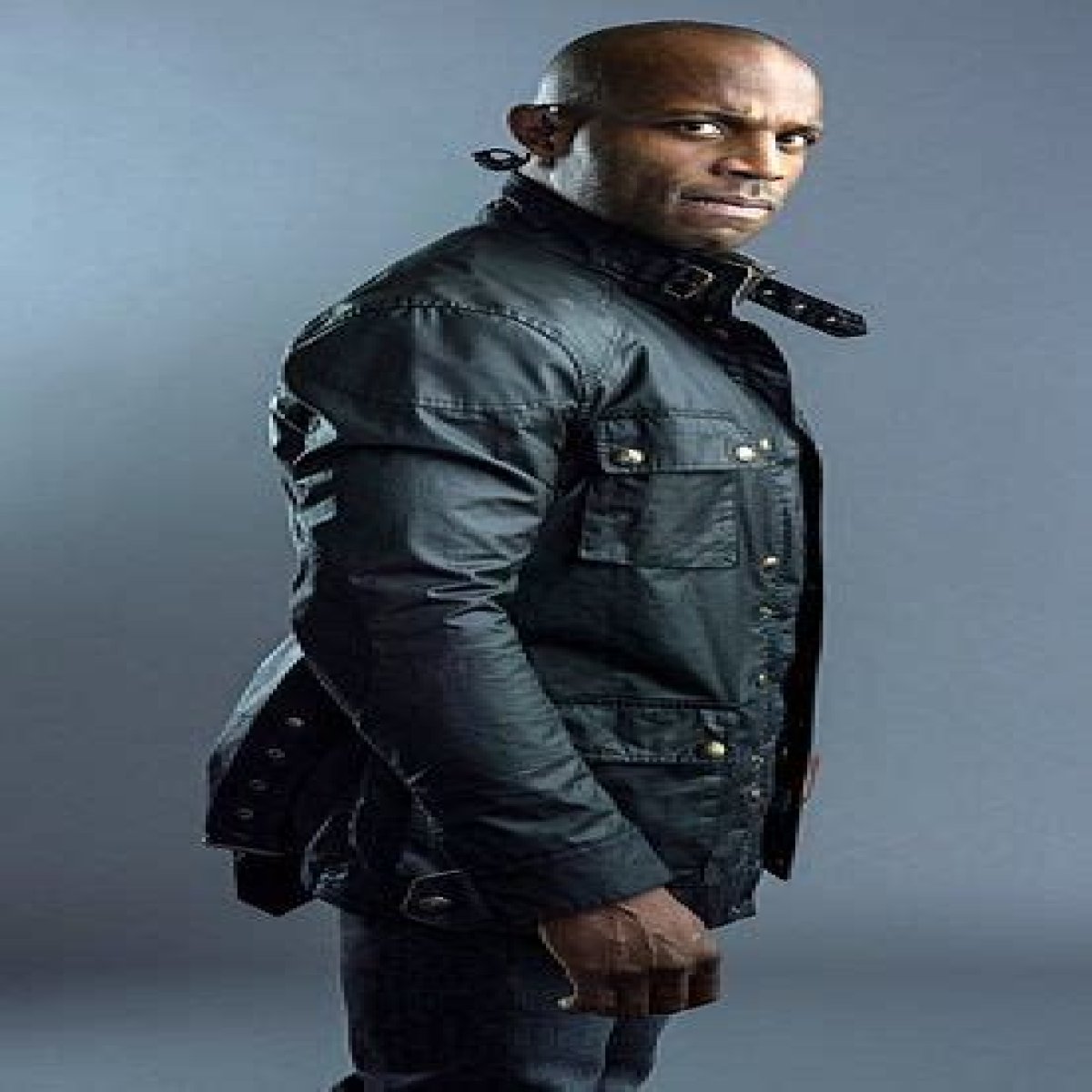 Who is Billy Brown Dating Now? A Look Into His Past Relationships, Current Relationship Status, and Rumors